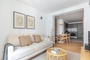 Télévision, chaîne hi-fi