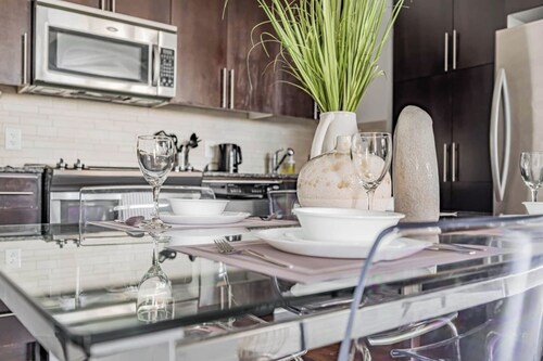 Lovely 3 Bedroom Condo with Balcony