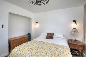 1 quarto, escrivaninha, Wi-Fi de cortesia, roupa de cama