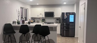 Quiet 1-bedroom in house with Wi-Fi  in quiet Stockton neighborhood.  