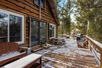 Cozy 3-bedroom cabin on the Pere Marquette River