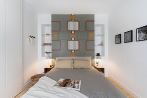 3 室のベッドルーム、アイロン / アイロン台、WiFi、ベッドシーツ