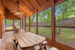 Outdoor dining - Family-Friendly Branson Getaway | 2 King Beds & Sleeper Sofa (Branson)