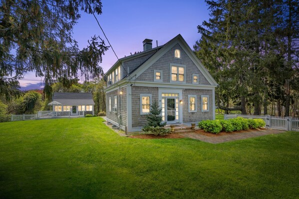 المنشأة من الخارج