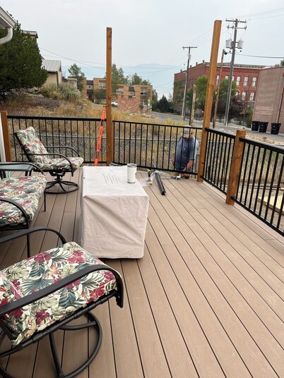 Charming 2-bedroom House in Uptown Butte