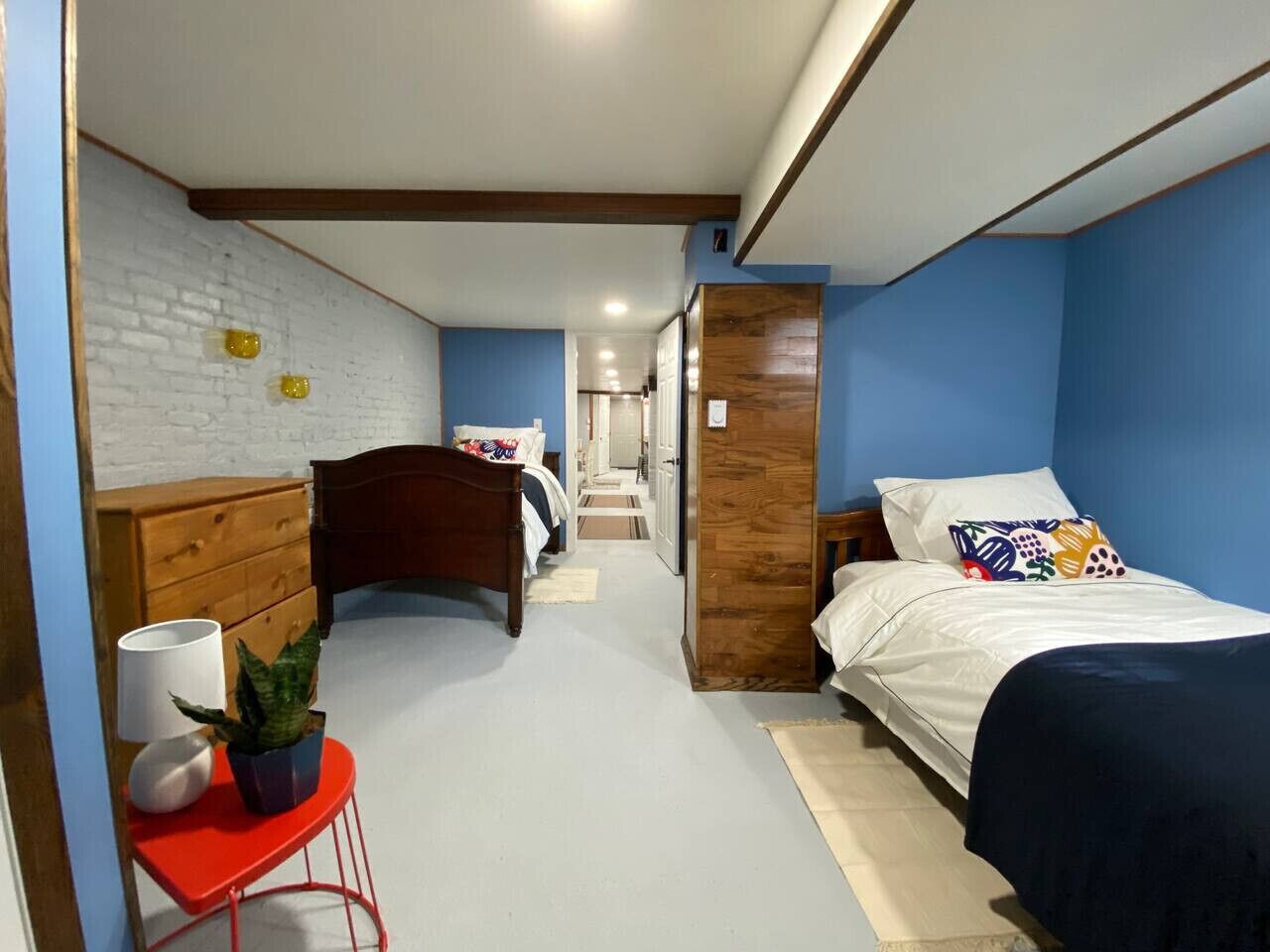 2 habitaciones, tabla de planchar con plancha y wifi gratis 