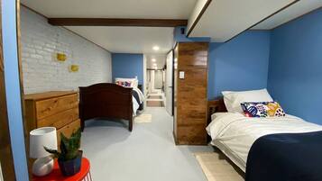 2 slaapkamers, een strijkplank/strijkijzer, gratis wifi, beddengoed