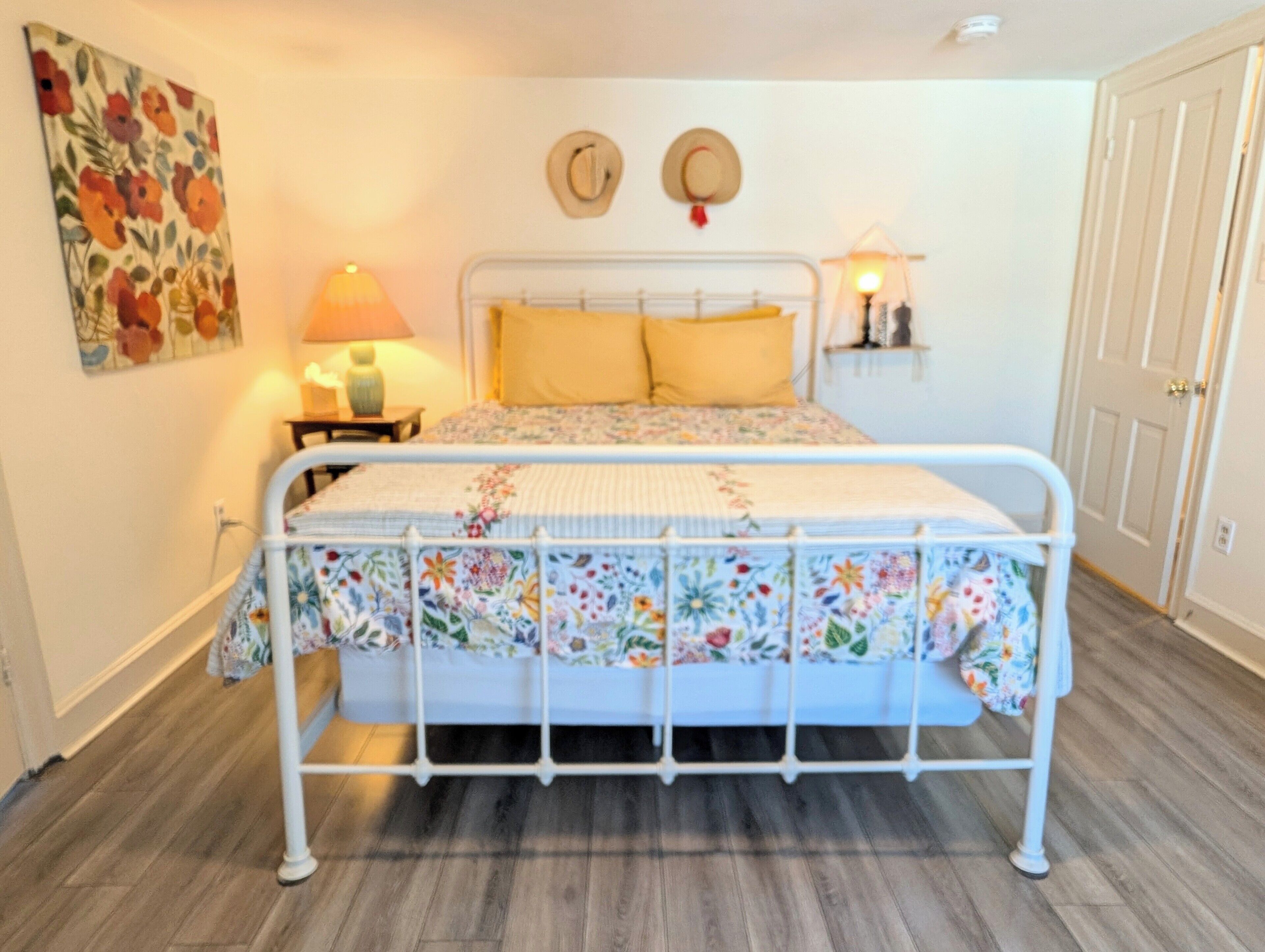 4 chambres, fer et planche à repasser, lit parapluie, Wi-Fi gratuit