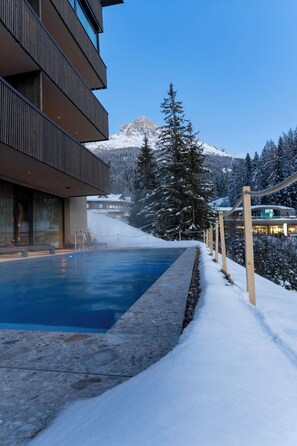 Front of property - Alma Alpina Lodge (Nova Ponente)