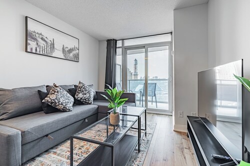 Spacious 1BR+1WR Apartment with Balcony