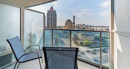 Spacious 1BR+1WR Apartment with Balcony