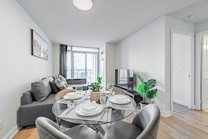 Interior - Spacious 1BR+1WR Apartment with Balcony (Mississauga)