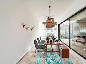 Outdoor dining - Stylish 3BR Villa with Private Pool & Outdoor Dining - La Veleta (Tulum)