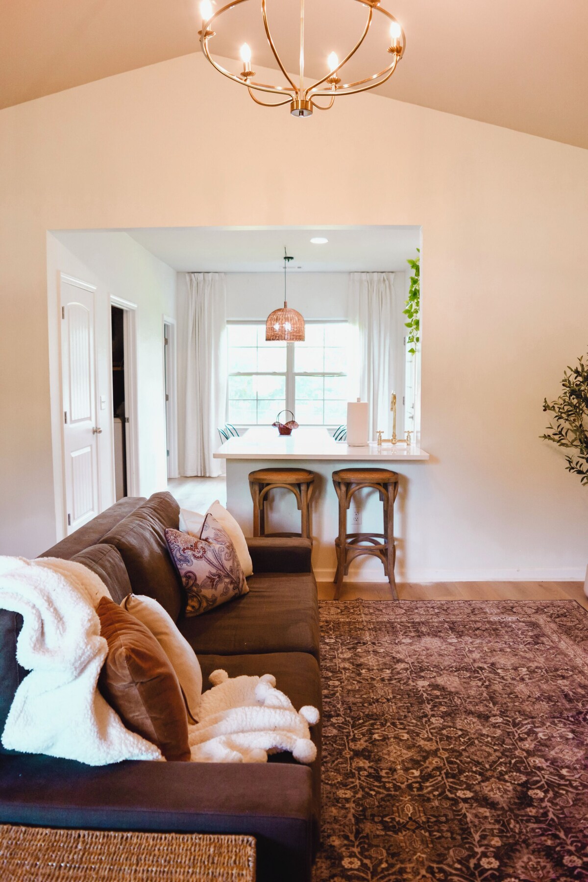 Photo 32 of 3 Bed. Downtown Designer Den w/ WiFi & AC in Amazing Greer NEAR AIRPORT