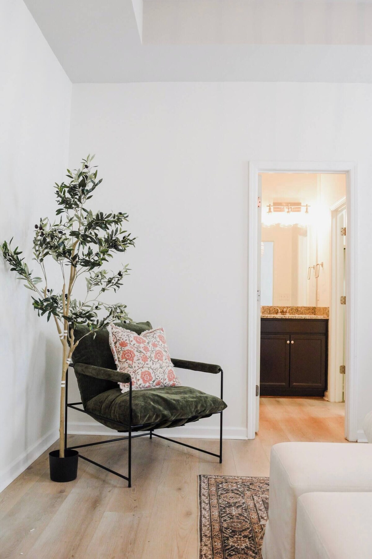 Photo 3 of 3 Bed. Downtown Designer Den w/ WiFi & AC in Amazing Greer NEAR AIRPORT