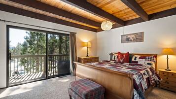 4 bedrooms, desk, iron/ironing board, WiFi