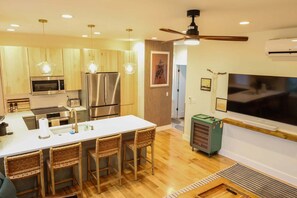 Private kitchen - NEW! Roof Top Chalet-Luxury Western Living-STR-308 (Buena Vista)