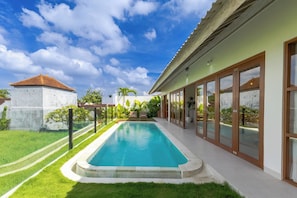 Piscine extérieure