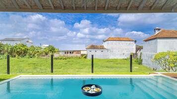 Alberca al aire libre