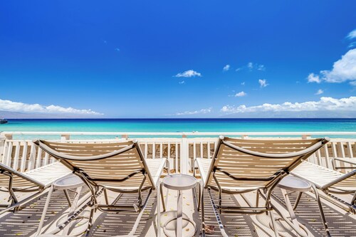 Kāʻanapali Ocean View Condo with Beachfront Cabana for Guests