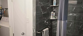 "Breaking Bad !" Neighborhood -3-bedroom house Albuquerque with WiFi, AC