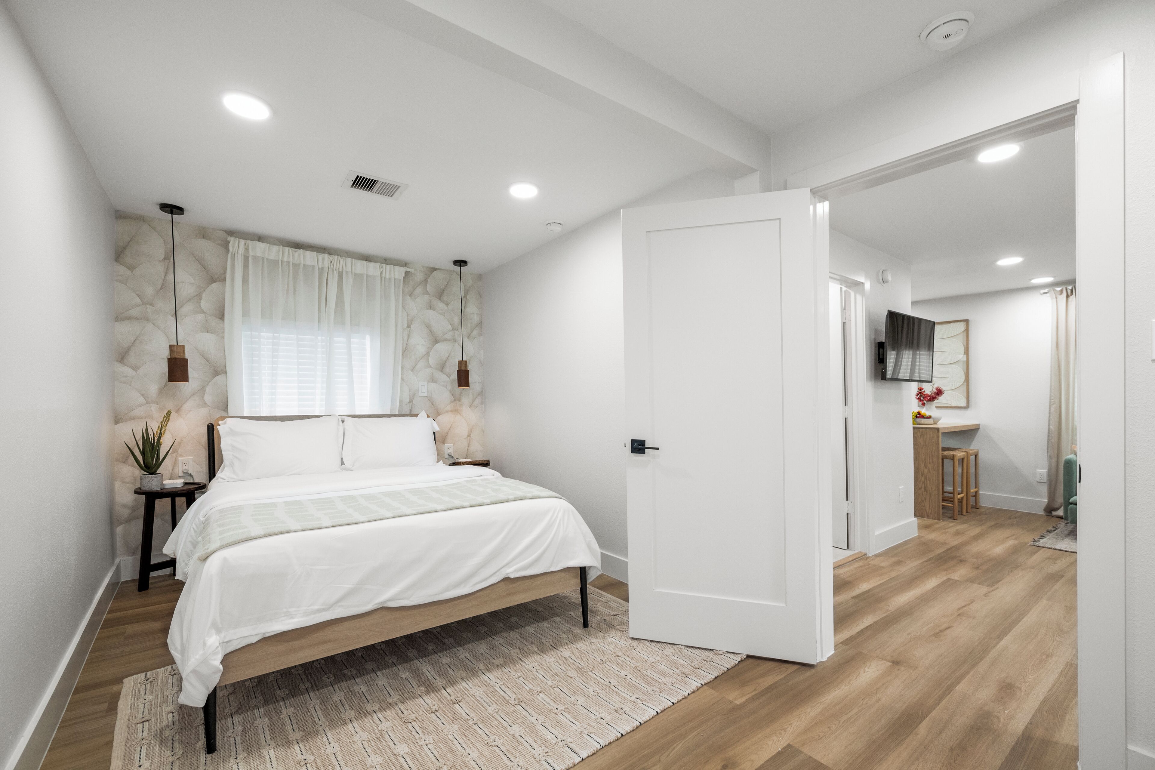 1 slaapkamer, een strijkplank/strijkijzer, wifi