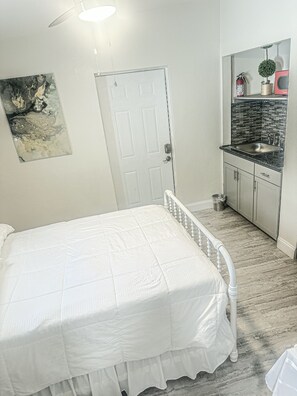 1 bedroom, iron/ironing board, free WiFi, bed sheets