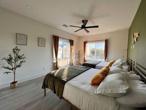 3 chambres, fer et planche à repasser, lit parapluie, Wi-Fi gratuit