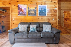 Smart-TV, Kamin, Videospiele, Tischfußball