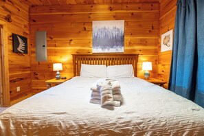 3 chambres, fer et planche à repasser, Wi-Fi gratuit, draps fournis