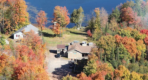 Charming hotel room with WiFi, AC in wonderful Hurley, WI directly on the trails