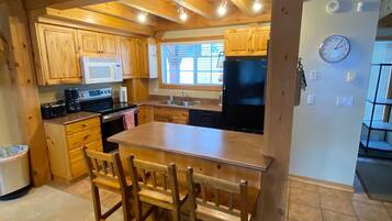 Micro-ondes, four, plaque de cuisson, lave-vaisselle