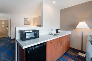 Blackout curtains, soundproofing, iron/ironing board, free WiFi