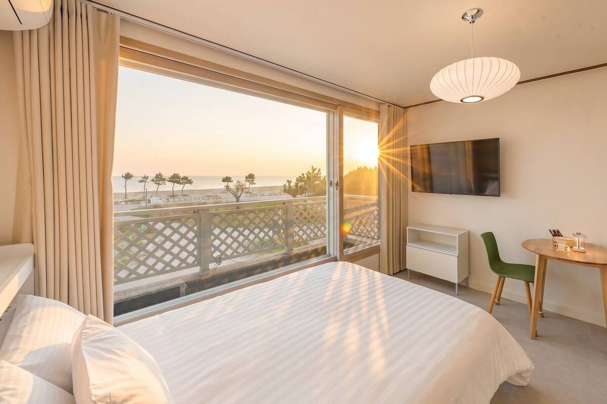 Quarto básico, 1 quarto (203 (Ocean View / DOGS ONLY)) | 1 quarto, Wi-Fi de cortesia
