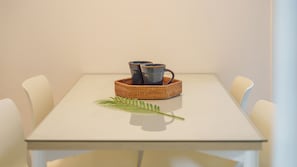 Basic Room, 1 Bedroom (102 (Ocean View / DOGS ONLY)) - Yangyang Sunrise Sea Pension (Yangyang)