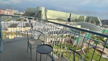 Condo luxo, 3 quartos, sacada, vista para o oceano | Sacada