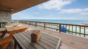 Basic Room, 2 Bedrooms (Villa Room (Ocean View/Group/BBQ)) | 1 bedroom, WiFi (free)