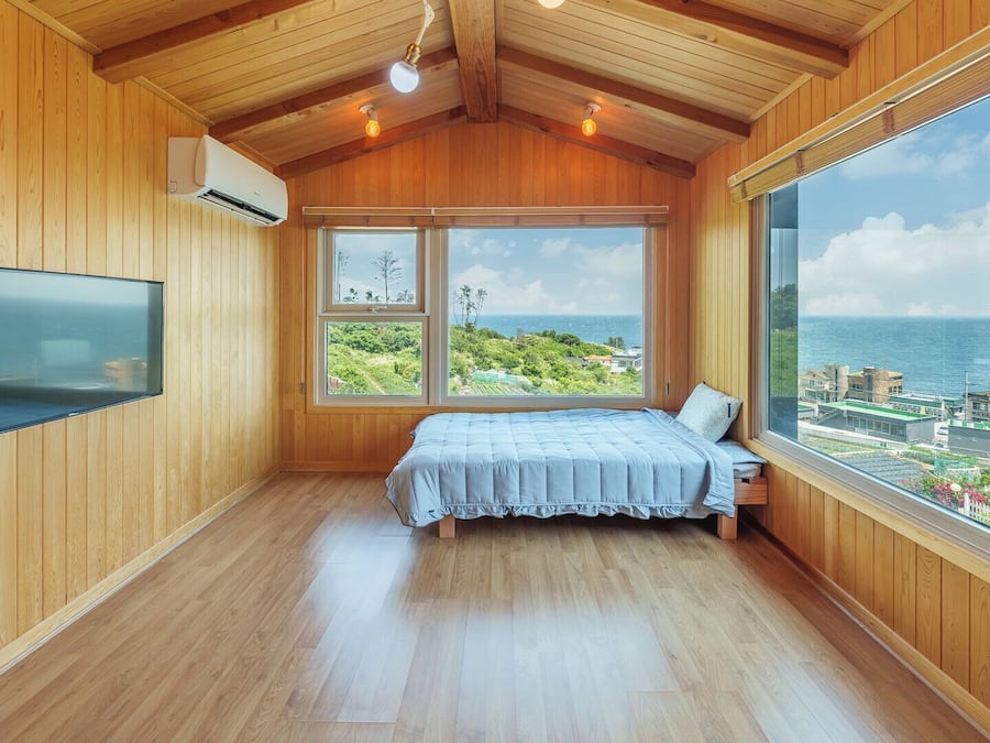 Basic Room, 2 Bedrooms (King Munmu Room(Ocean View/Group/BBQ)) | 1 bedroom, WiFi (free)