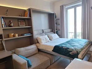 3 chambres, bureau, fer et planche à repasser, accès au Wi-Fi (inclus)