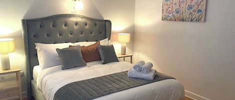 4 Schlafzimmer, Bügeleisen/Bügelbrett, WLAN, Bettwäsche