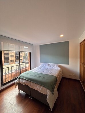 1 chambre, fer et planche à repasser, Wi-Fi, draps fournis