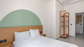 2 bedrooms, desk, free WiFi, bed sheets