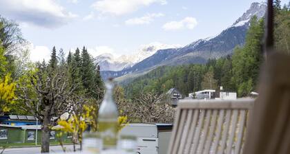 Chasa Valambrun 1001: High quality renovated 2½-room apartment right next to the golf course