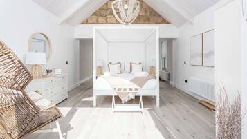 7 bedrooms, iron/ironing board, WiFi