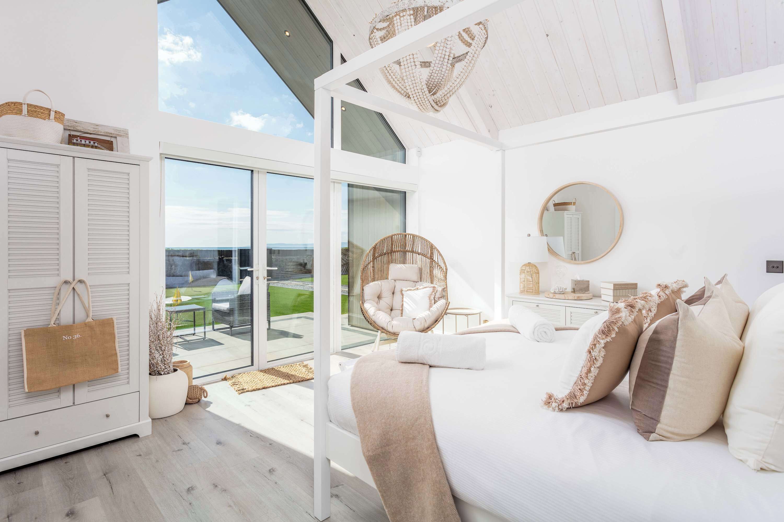 7 makuuhuonetta, silitysrauta/-lauta, Wi-Fi