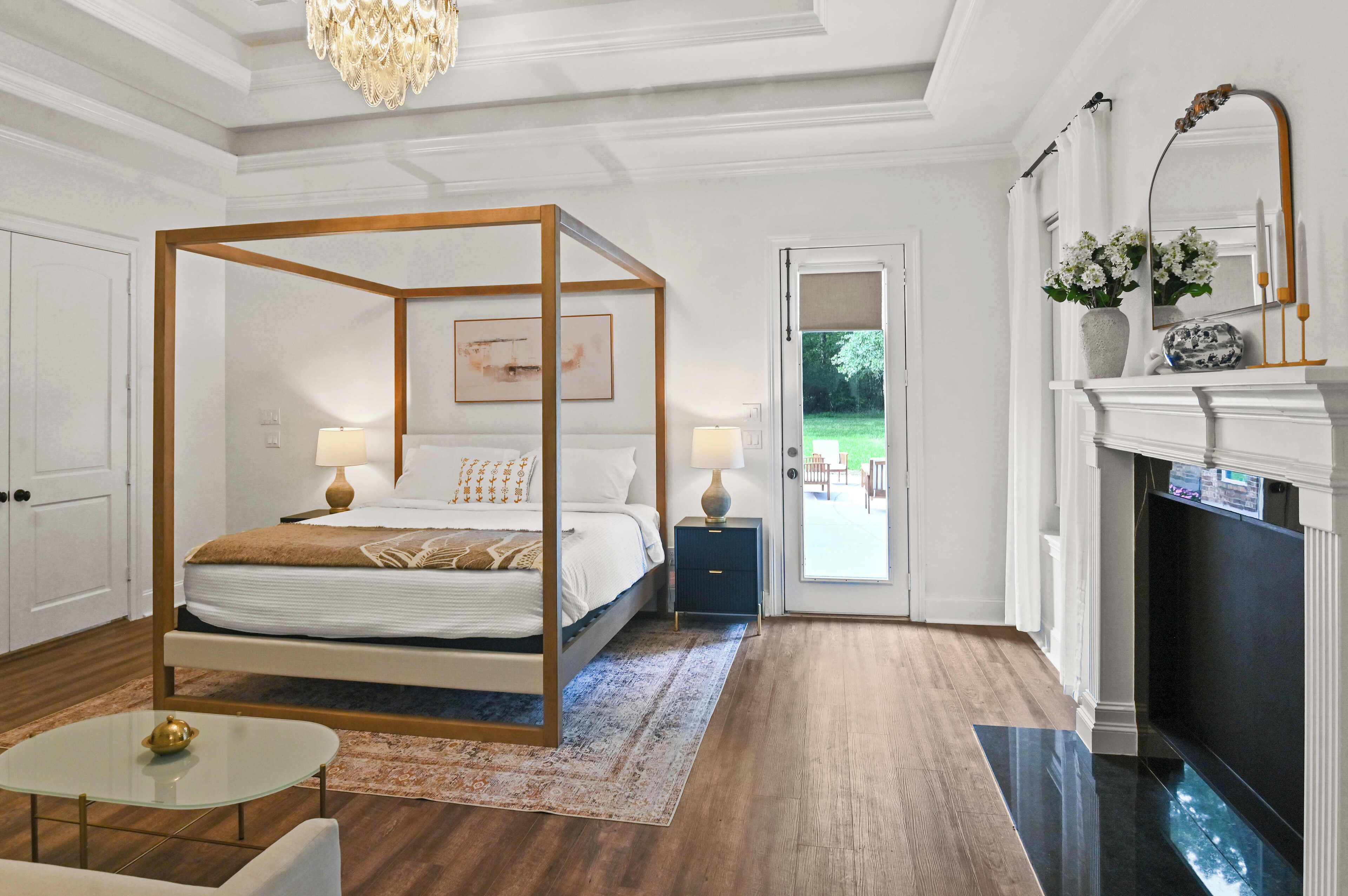 5 bedrooms, WiFi, bed sheets