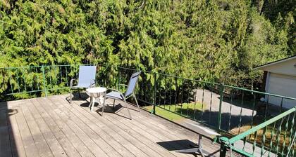 Charming 1-bedroom country house with WiFi, AC in serene Mead
