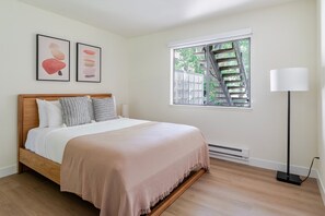 2 chambres, fer et planche à repasser, Wi-Fi, draps fournis