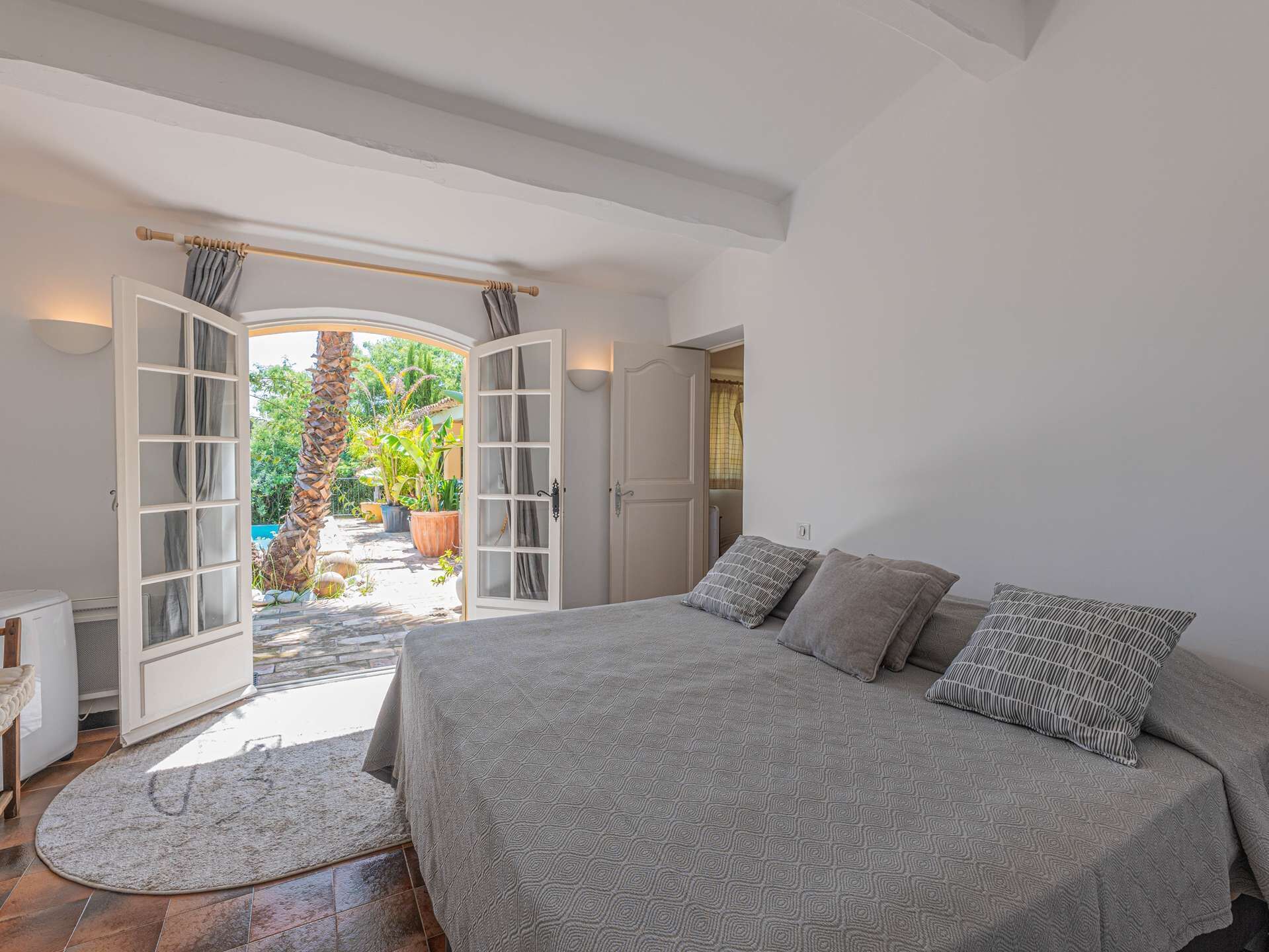 5 habitaciones y wifi gratis 