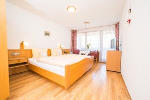 1 bedroom, free WiFi, bed sheets